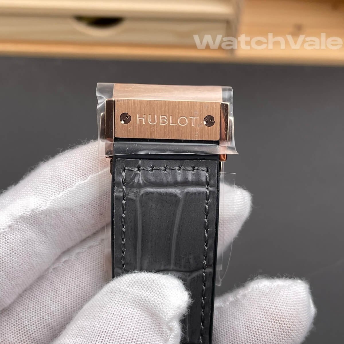 Hublot Classic Fusion Racing Grey King Gold full view 45mm grey replica
