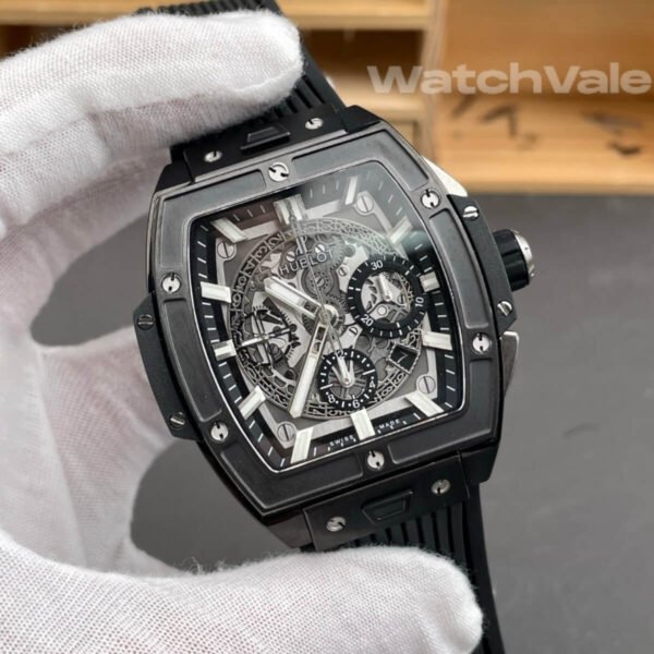 Hublot Spirit of Big Bang Black Magic black rubber strap replica on wrist