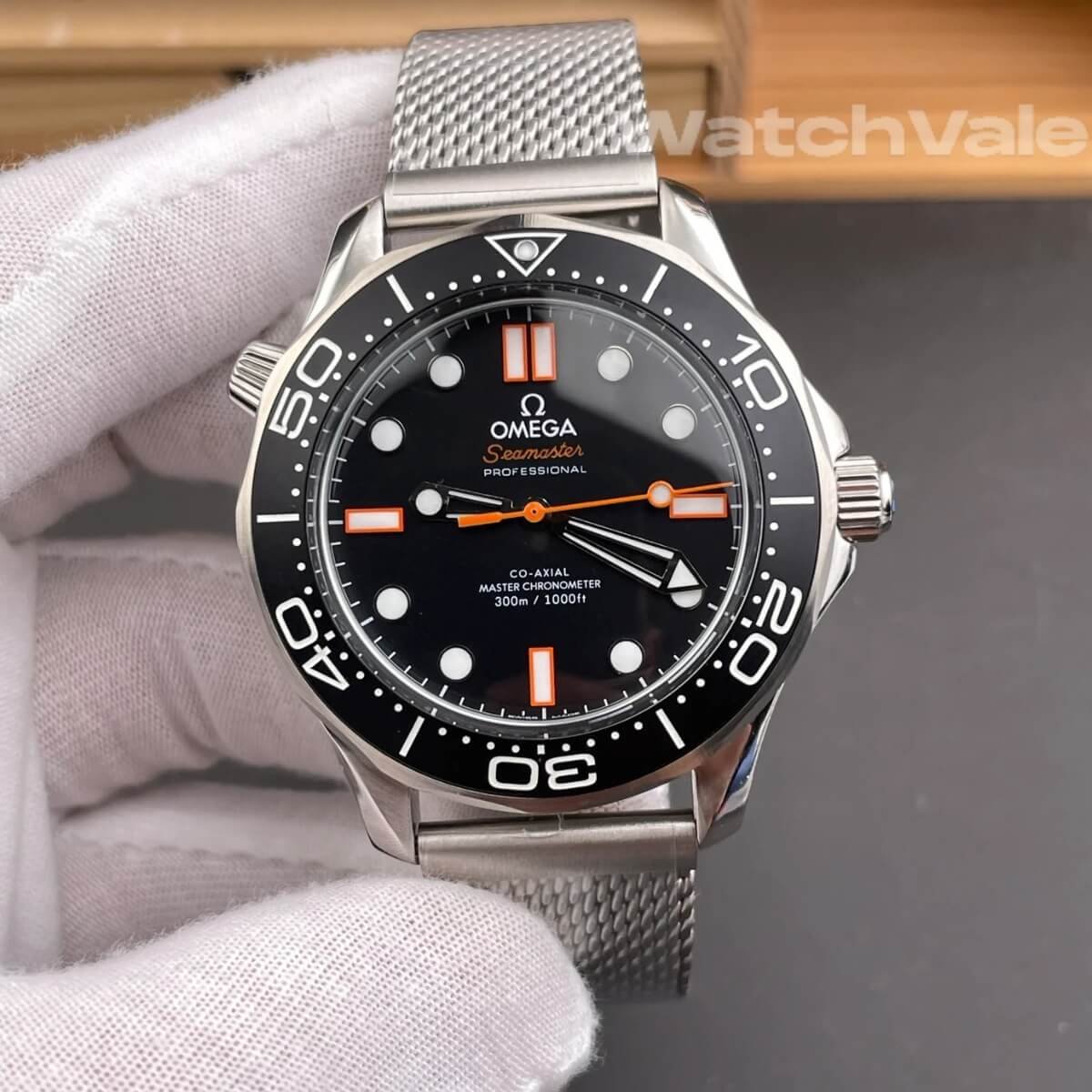 Omega Seamaster Diver 300M mesh bracelet replica on wrist