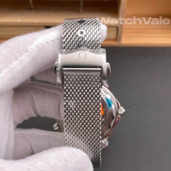 Omega Seamaster Diver 300M 210.30.42.20.01.018 replica watch back view