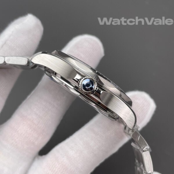 Omega Seamaster Diver 300M stainless steel bracelet detail replica