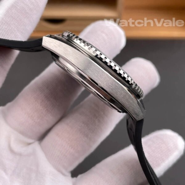 Omega Seamaster Planet Ocean 600M 43.5mm black dial super clone replica
