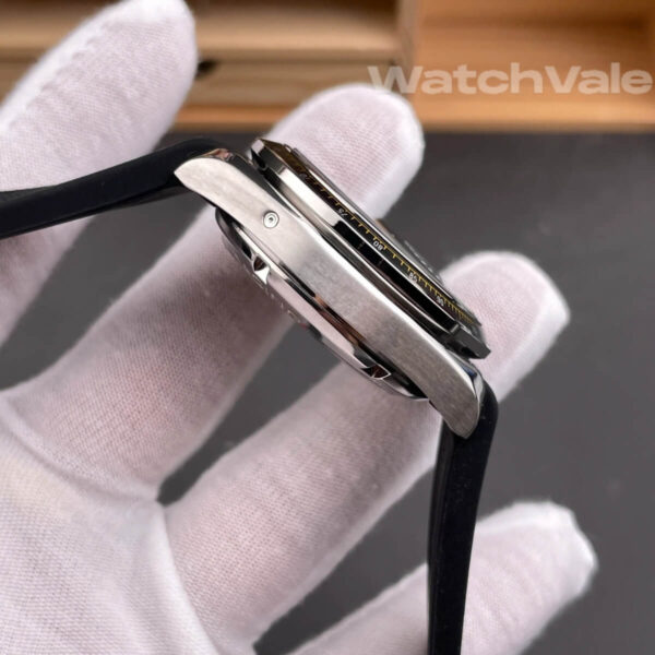 Omega Speedmaster Racing tachymeter bezel side view replica