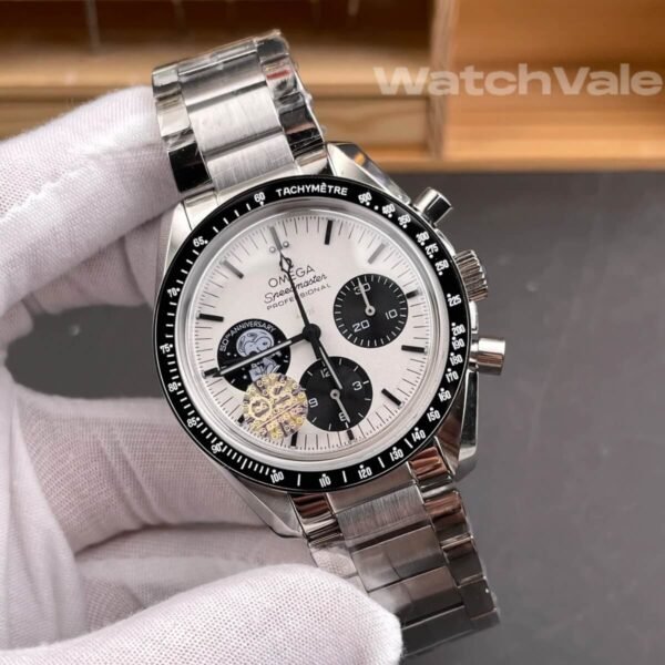 Omega Speedmaster Silver Snoopy Award blue subdial close-up replica watch