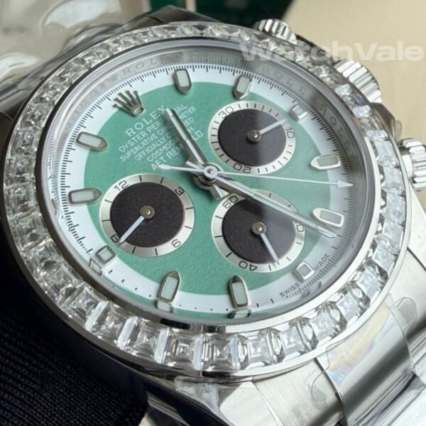 Rolex Daytona 116500LN-Style baguette diamond bezel side view replica