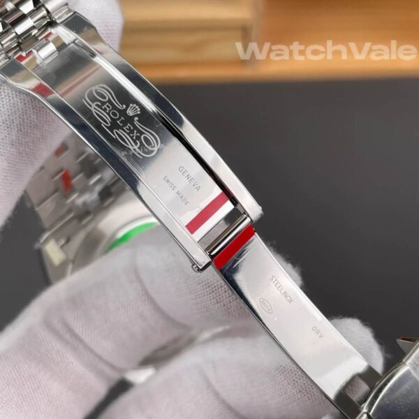 Rolex Datejust 41 Jubilee bracelet detail replica