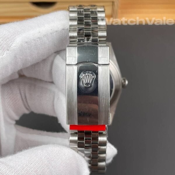 Rolex Datejust silver dial baton hour markers replica watch