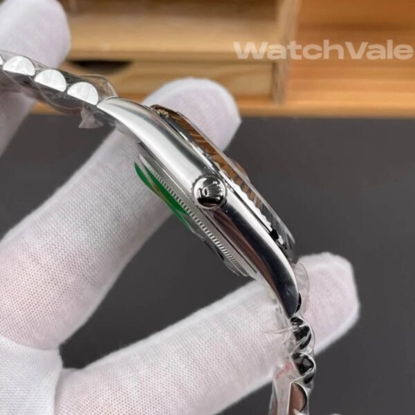 Rolex Datejust 41 126334-0014 Jubilee bracelet replica on wrist