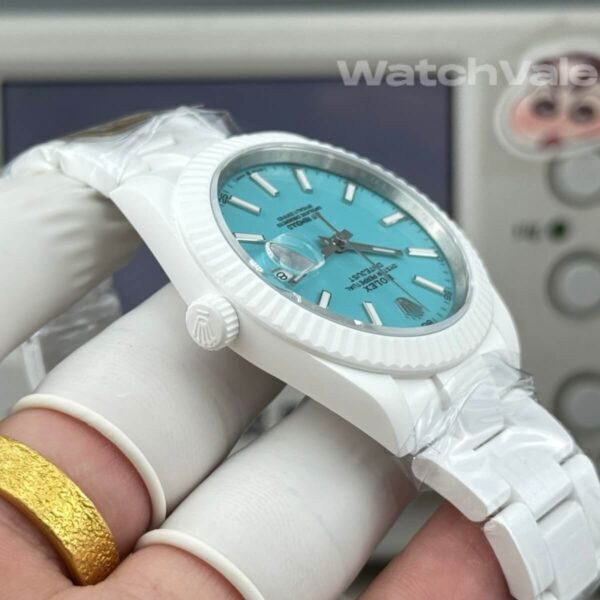 Rolex Datejust 126334-Style white ceramic fluted bezel side view replica