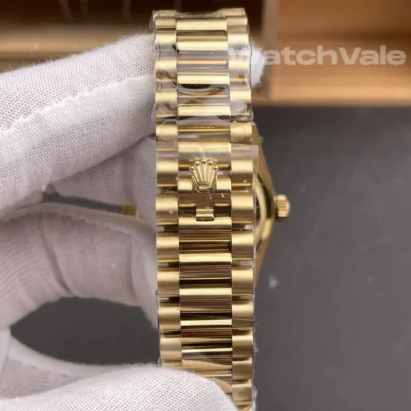 Rolex Day-Date 36mm 18238 Yellow Gold Onyx Dial Fluted Bezel President Bracelet Super Clone Replica - Image 8