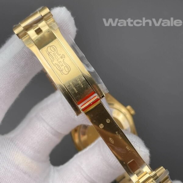 Rolex Day-Date 40 President bracelet detail replica
