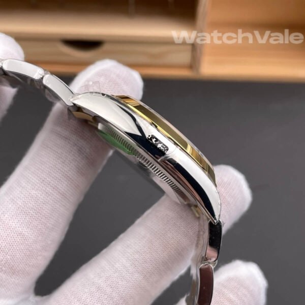 Rolex Explorer 124273 yellow Rolesor case side view replica