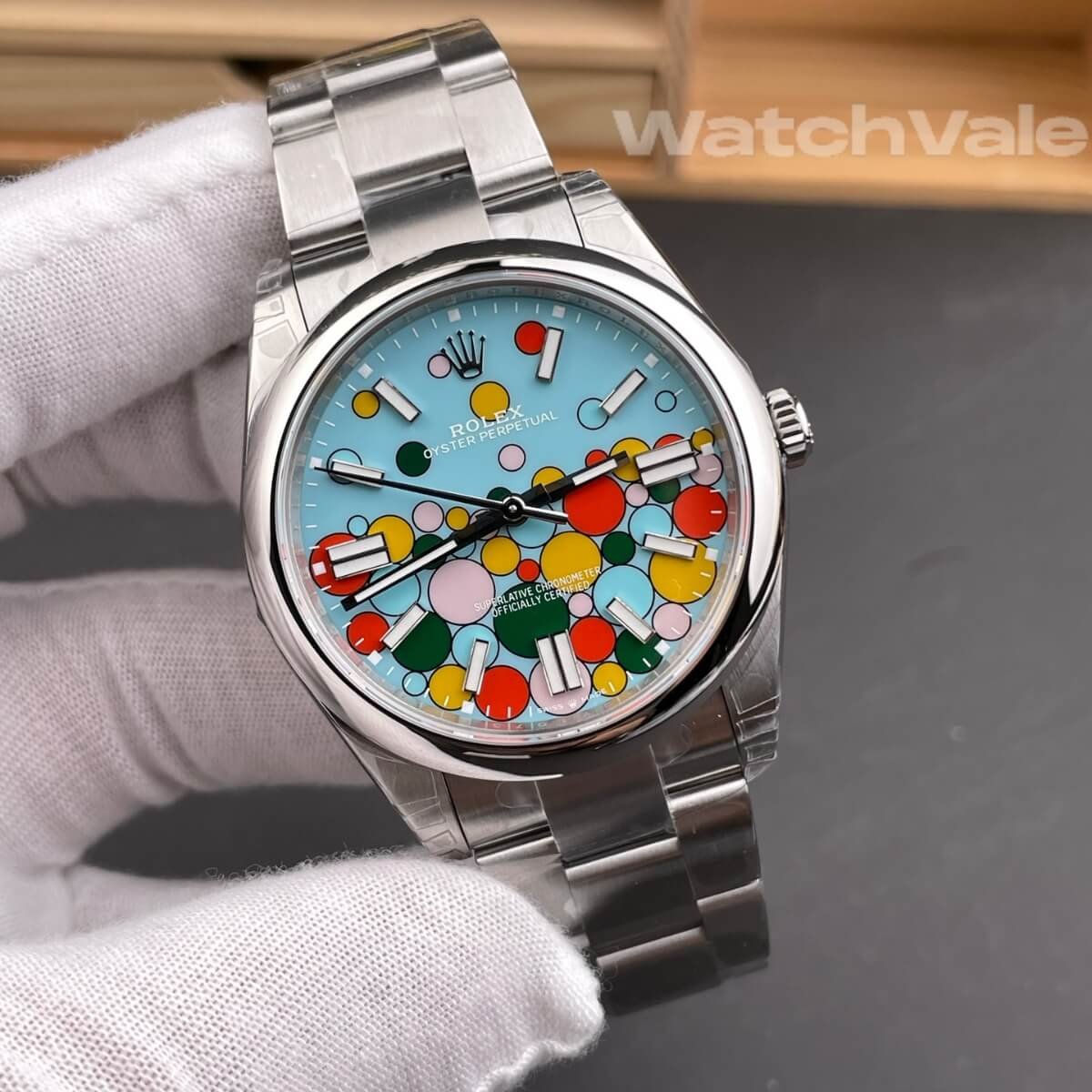Rolex Oyster Perpetual 41 124300 Oystersteel bracelet replica on wrist