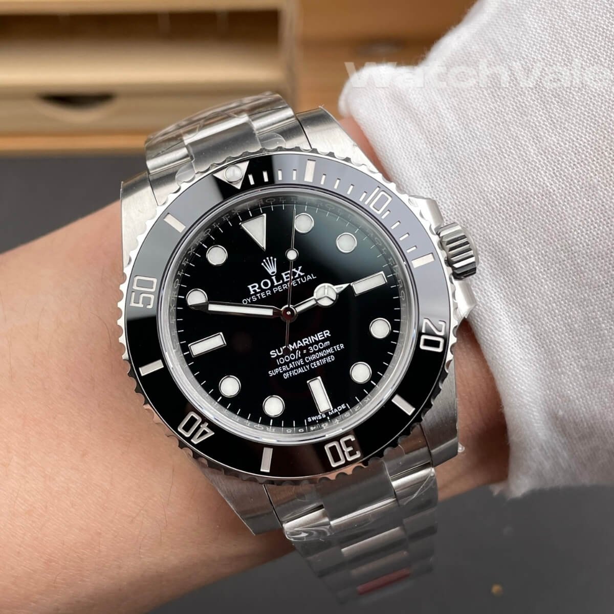 Rolex Submariner 124060 No-Date full view black ceramic bezel replica