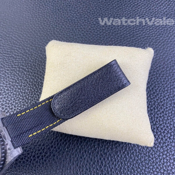 Rolex Submariner DIW Carbon Yellow forged carbon case side view replica