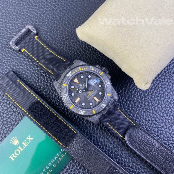 Rolex Submariner 116610LN DIW black fabric strap detail replica Rolex Submariner black dial yellow hour markers replica watch