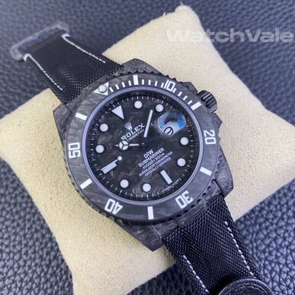 Forged carbon case and bezel Rolex Submariner DIW replica watch
