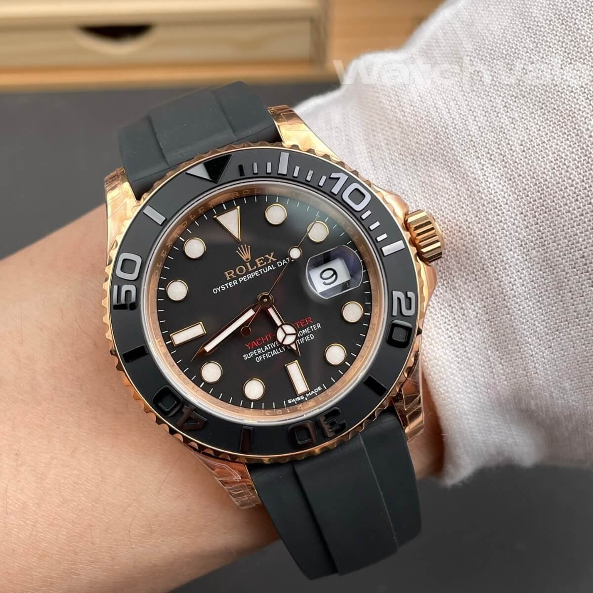 Rolex Yacht-Master 40 black ceramic bezel Everose Gold replica watch
