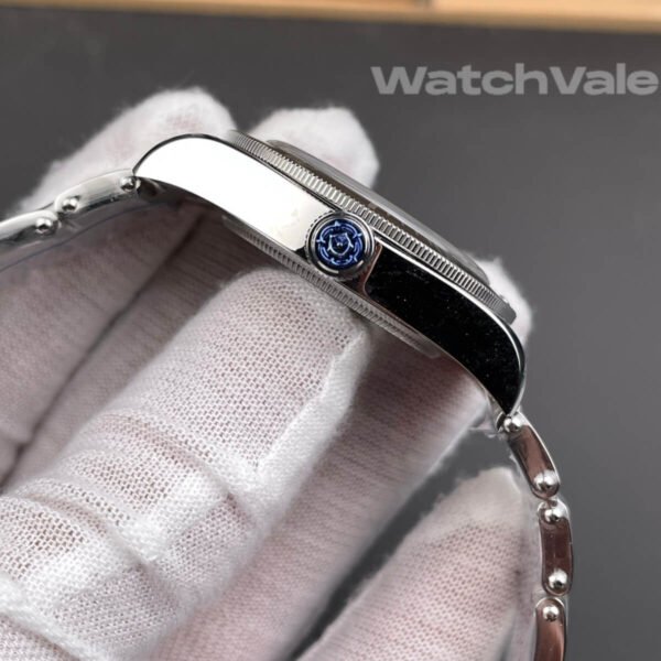 Navy blue dial blue bezel Tudor Black Bay replica watch