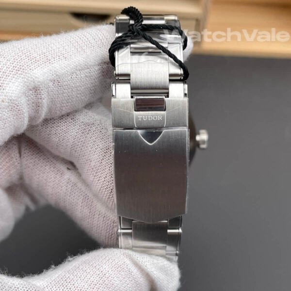 Tudor Black Bay snowflake hands hour markers replica watch