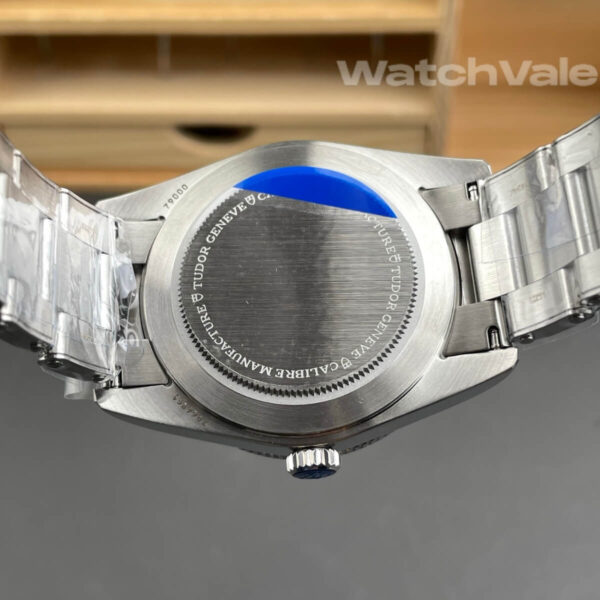 Tudor Black Bay Fifty-Eight 79030N bezel side view replica