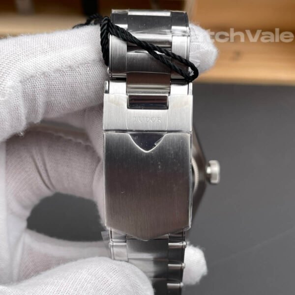 Tudor Black Bay GMT M79830RB-0010 replica watch back view