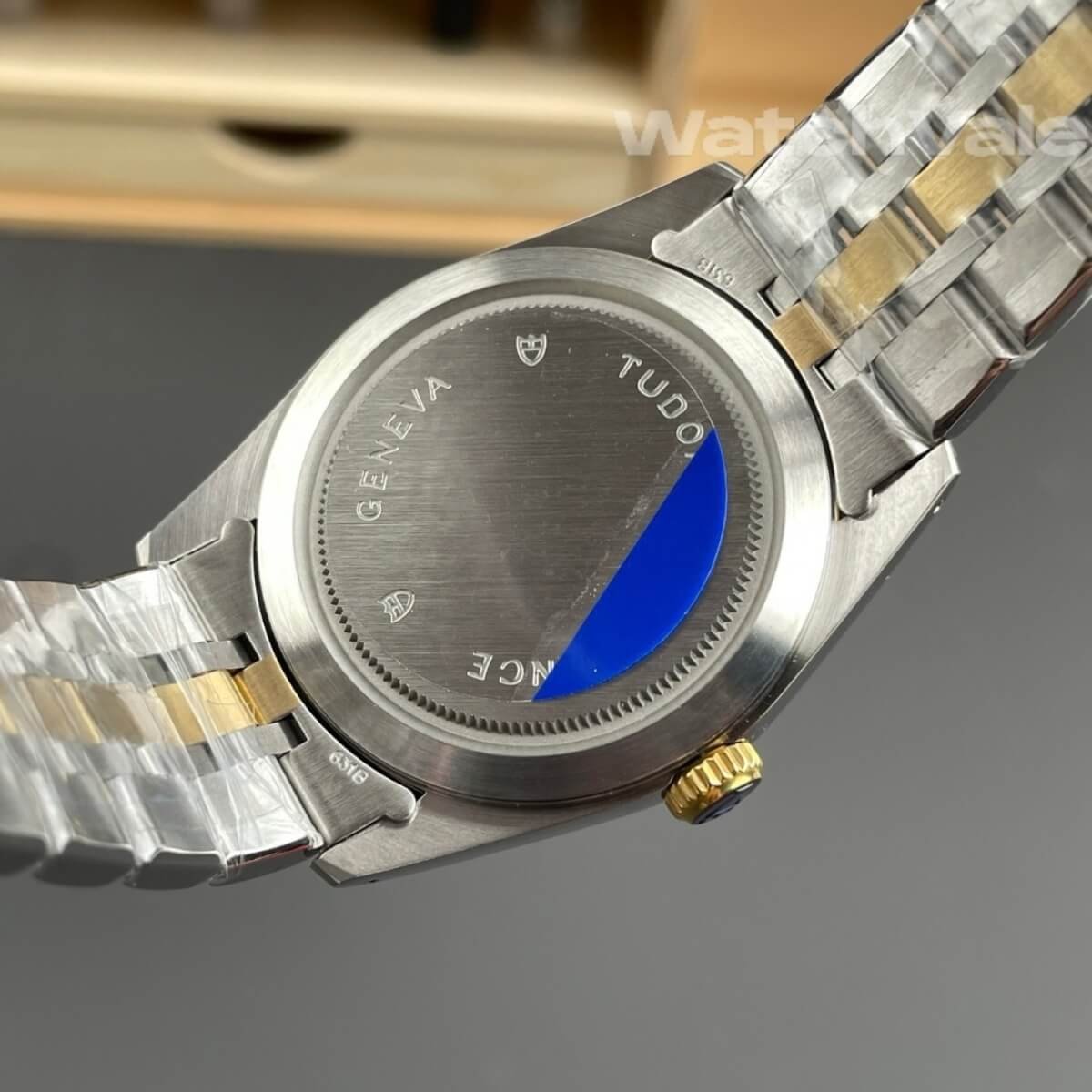 Tudor Prince Date+Day 76213 two-tone bracelet replica on wrist Silver linen dial yellow gold fluted bezel Tudor Prince replica watch