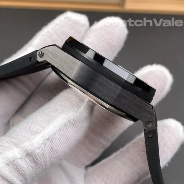 Audemars Piguet Royal Oak Offshore black Méga Tapisserie dial close-up replica watch