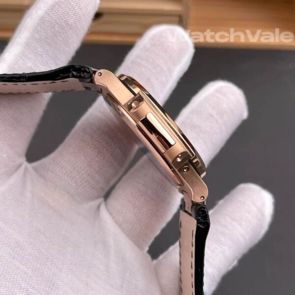 Patek Philippe Nautilus black dial close-up super clone watch