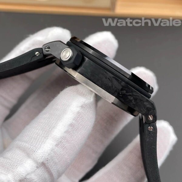 Audemars Piguet Royal Oak Offshore Diver black Méga Tapisserie dial close-up replica watch