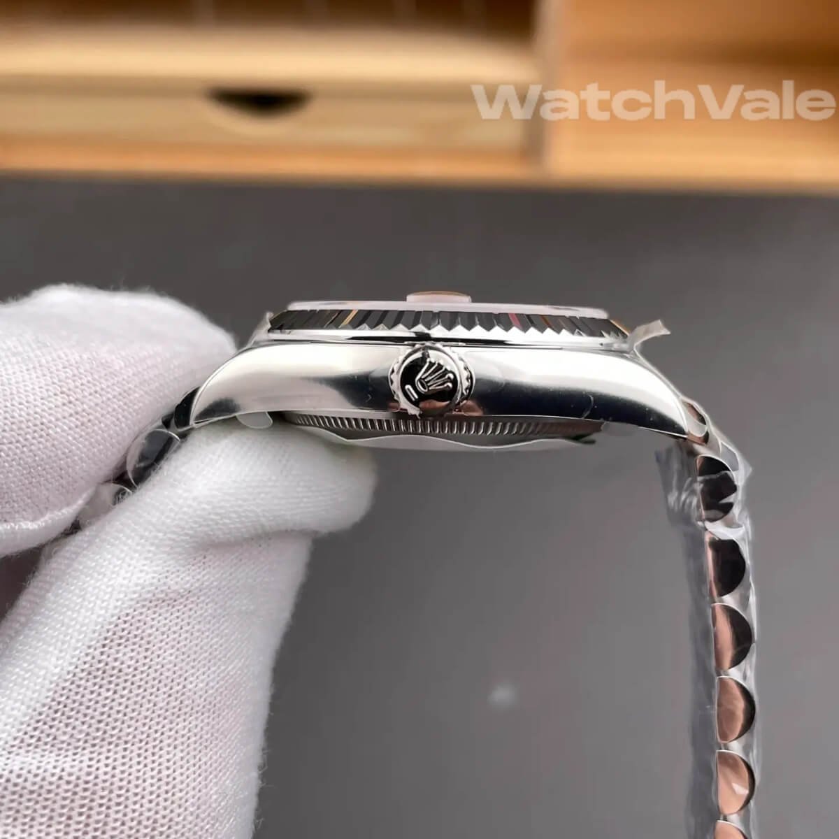 Rolex Datejust 36 126234 pink dial Roman VI and IX diamond markers close up super clone watch