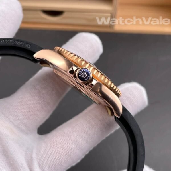 Rolex Yacht-Master 40 126655 rainbow baguette bezel close up super clone watch