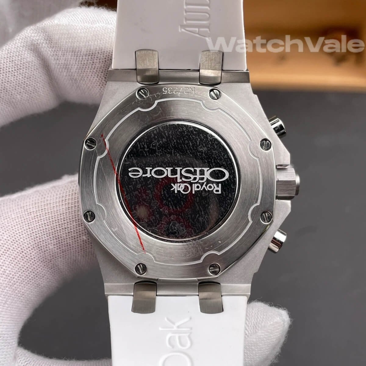 Audemars Piguet Royal Oak Offshore 37mm white rubber strap replica on wrist