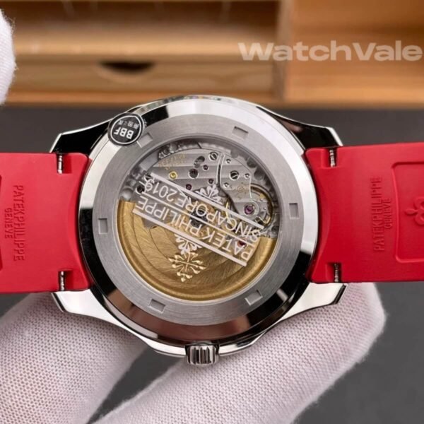Patek Philippe Aquanaut 40.8mm red rubber strap super clone on wrist