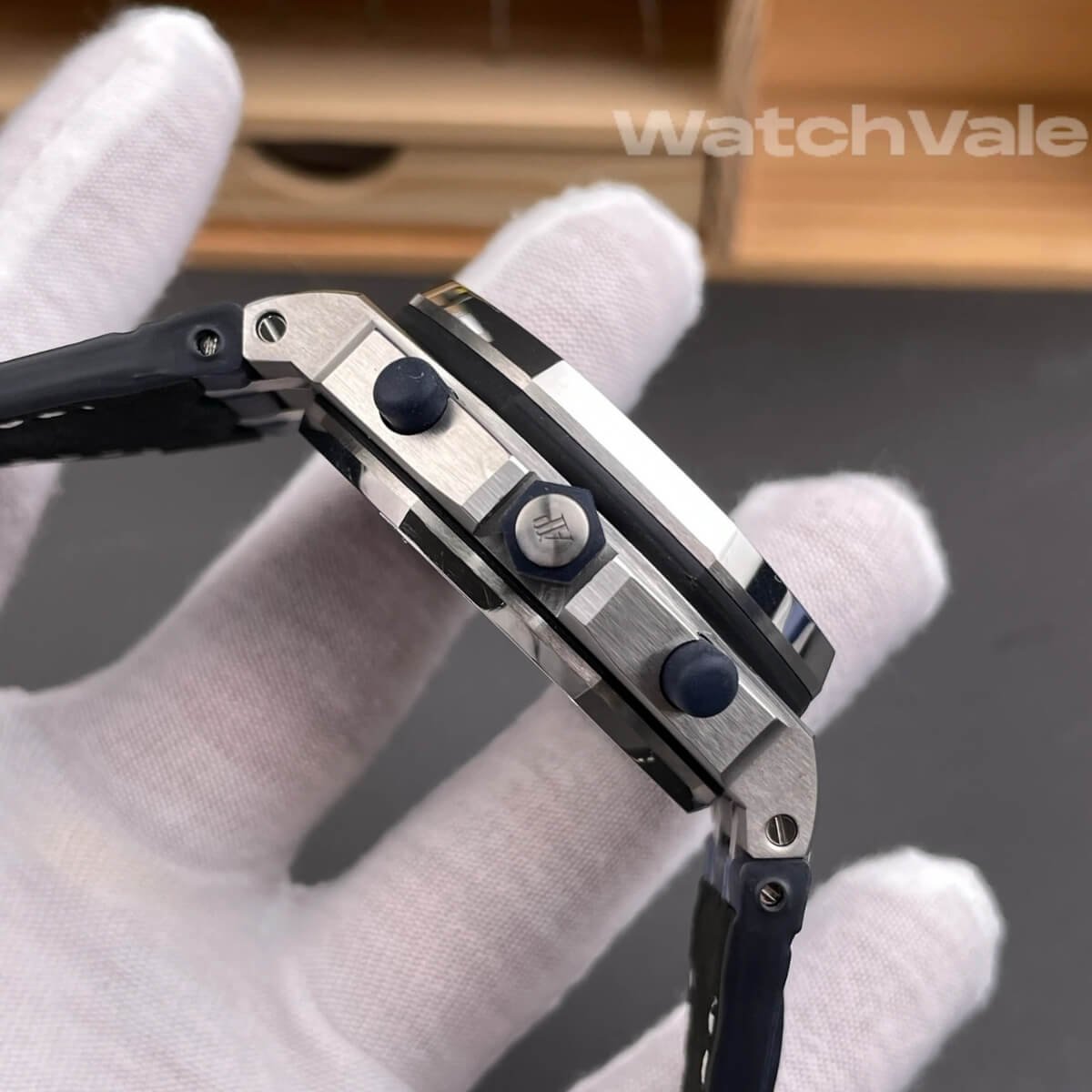 White Méga Tapisserie dial blue subdials Audemars Piguet Royal Oak Offshore Navy replica watch