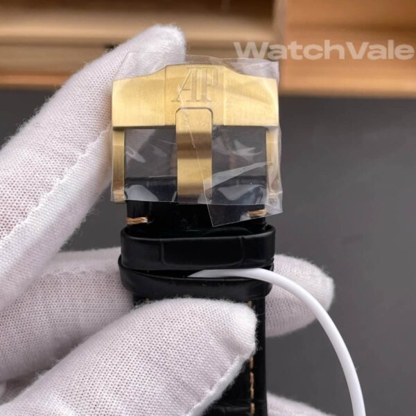 Audemars Piguet Royal Oak Offshore black rubber strap detail replica