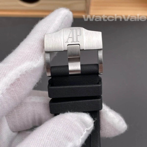 Audemars Piguet Royal Oak Offshore black rubber strap detail replica