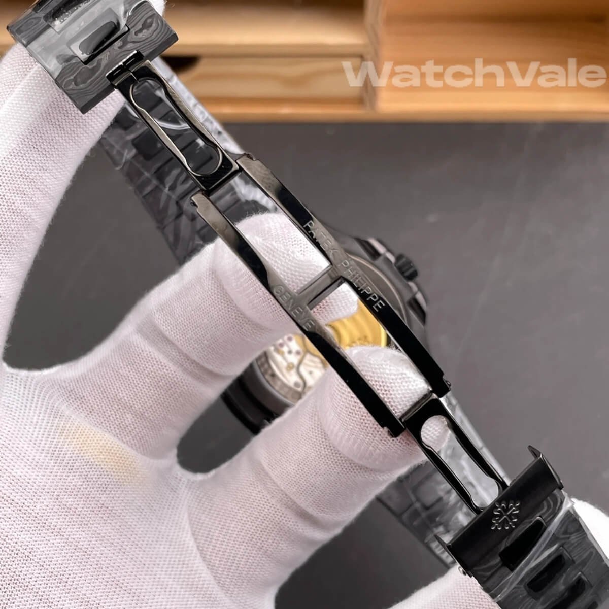 Patek Philippe Nautilus 5711 DiW carbon case side view super clone