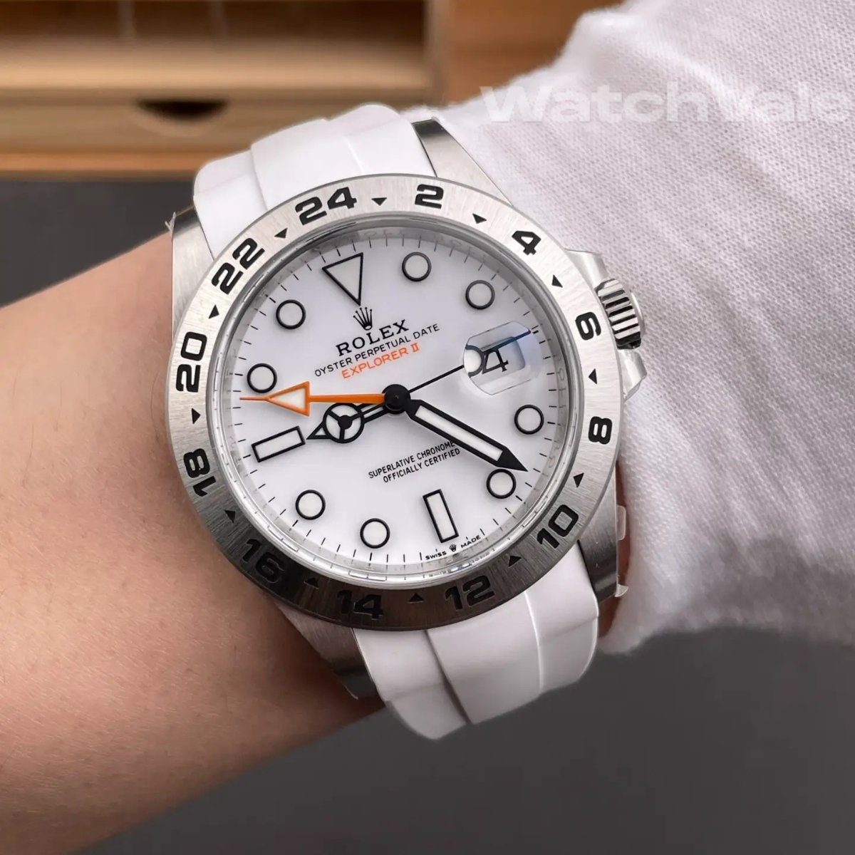 Rolex Explorer II 226570 orange 24 hour hand date window cyclops super clone watch