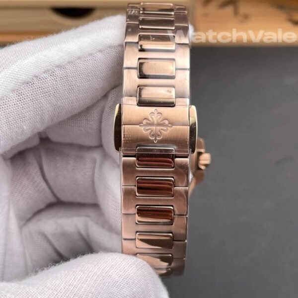 Patek Philippe Nautilus rose gold bracelet detail super clone