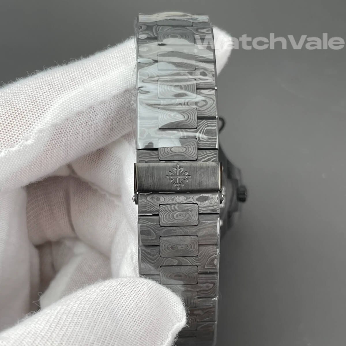 Patek Philippe Nautilus 5711 DiW full carbon bracelet detail super clone