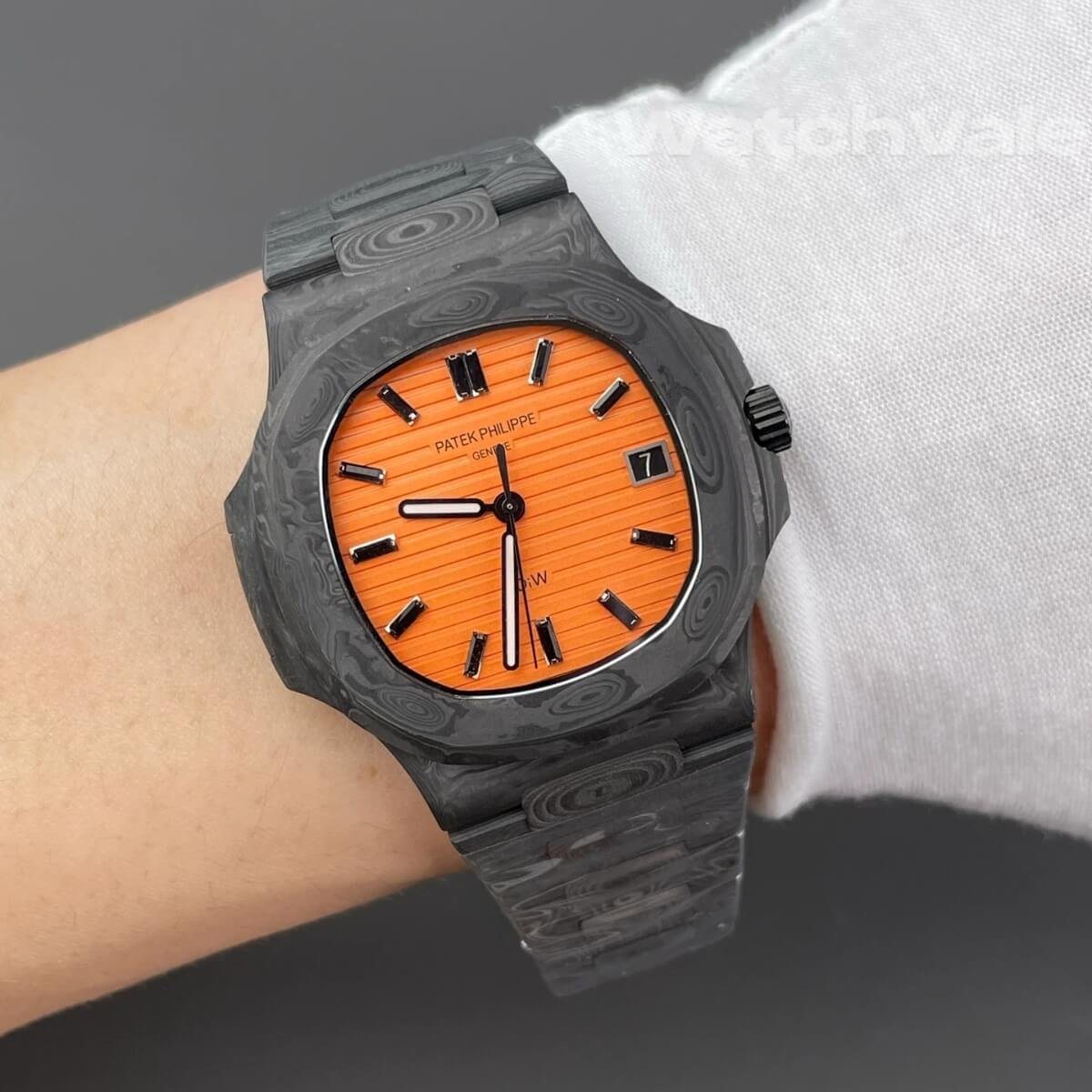 Patek Philippe Nautilus 5711 DiW all carbon super clone watch back view