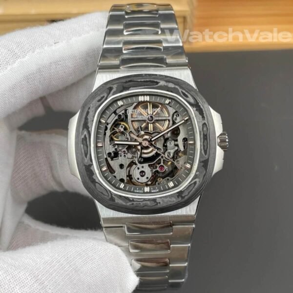 Patek Philippe Nautilus 5711/1A carbon bezel close up super clone watch
