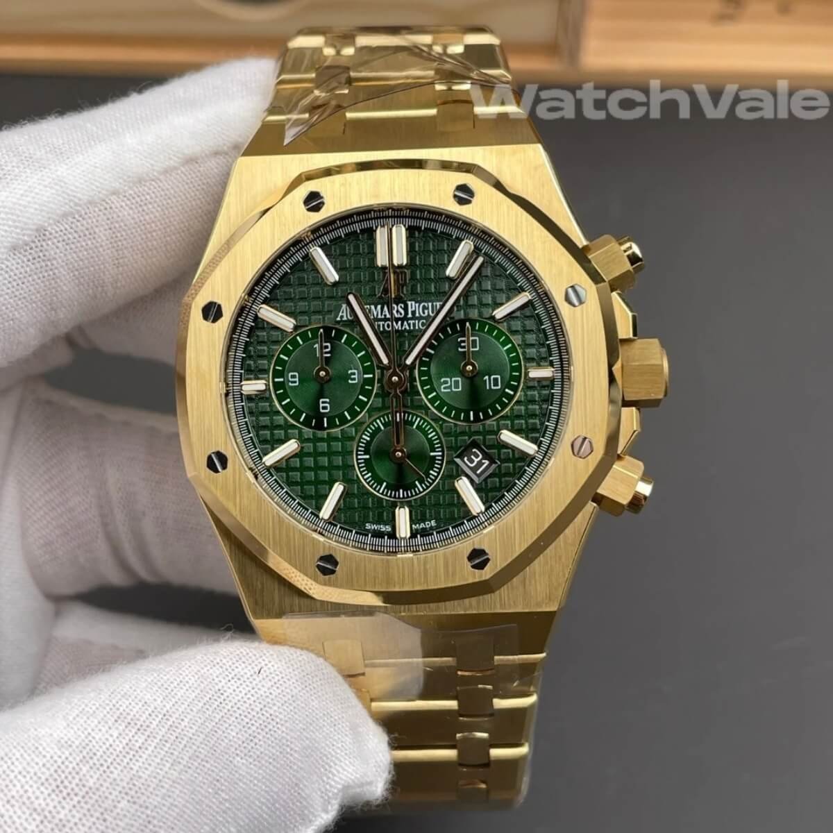 Audemars Piguet Royal Oak Chronograph yellow gold hour markers replica watch